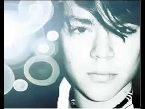 The Essentials Of Santiago Niño