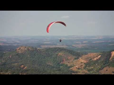 Primeiro vôo duplo de parapente em Santana do Paraíso - MG