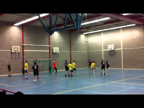 Goal Chiel van Iperen voor Olympia'89 tegen Internos (2)