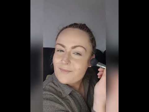 Make- Up mit Déesse cosmetics