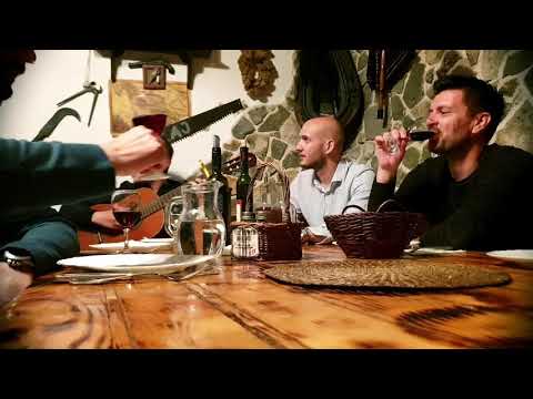 MARKO ŠKUGOR - SAMO S TOBOM SAM UPOZNAO LJUBAV (LIVE) ft. klapa Sebenico