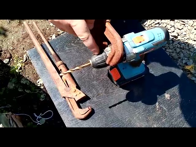 Как Вытащить Биту Из Шуруповерта