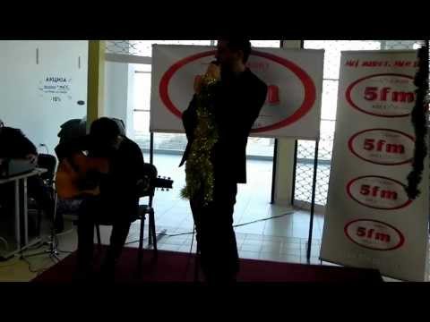 5 FM vo market TUS Veles - Miki Sekulovski & Oliver 30.12.2012 - prv del