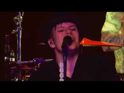 Fall Out Boy - Beat It (Cover Michael Jackson) LIVE Japan 2013