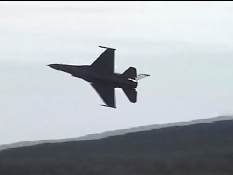 2010 Westfield Intl. Airshow - F-16 Demo & USAF Heritage Flight