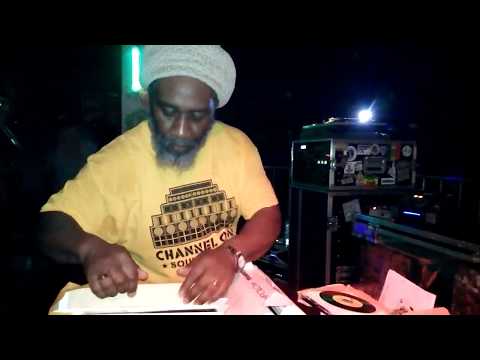 Channel One Sound System(UK) (Reunion Day) Leggo Violence - Expandindo Mentes