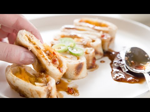 How to Make Dan Bing - Taiwanese Egg Pancakes (蛋餅)