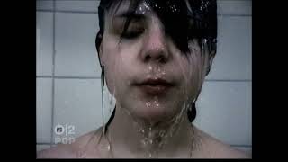 Chicks On Speed – "Kaltes klares Wasser" (Malaria! cover) (HD music video)