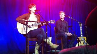 Laura Gibson singing La Grande