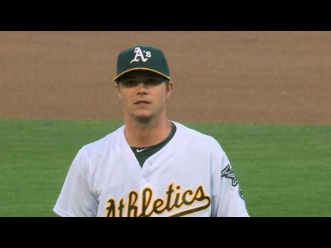9/8/15: Burns, Canha homer as A's defeat Astros, 4-0