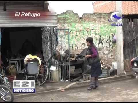 Mecánicos tapan el libre paso en calles de El Refugio