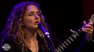 Béla Fleck & Abigail Washburn  - "Over the Divide" (Recorded Live for World Cafe)
