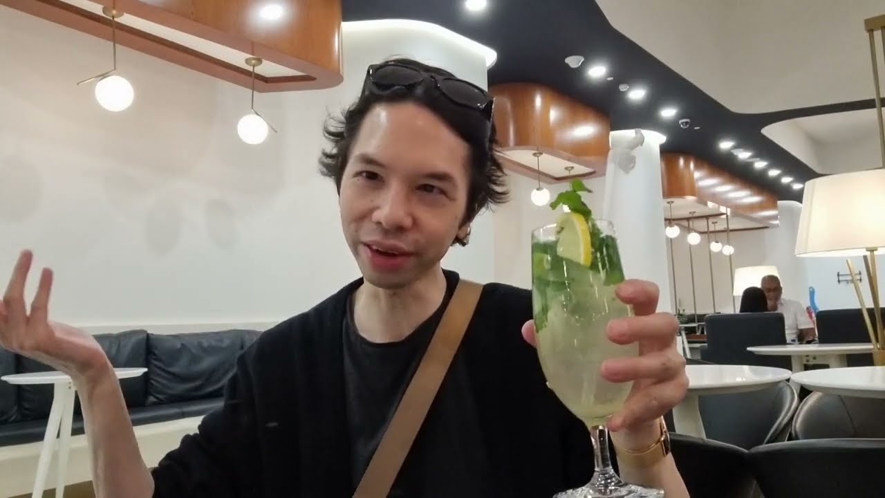 Gulf Air Falcon Gold Lounge thumbnail