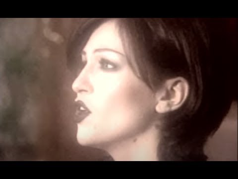 Trebam te - Nina Badrić (OFFICIAL VIDEO)