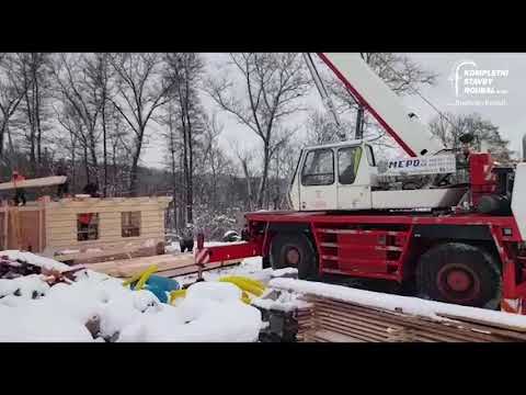 Nová budoucí roubenka Hubojedy - část průběhu ze stavby, sníh nám nevadí