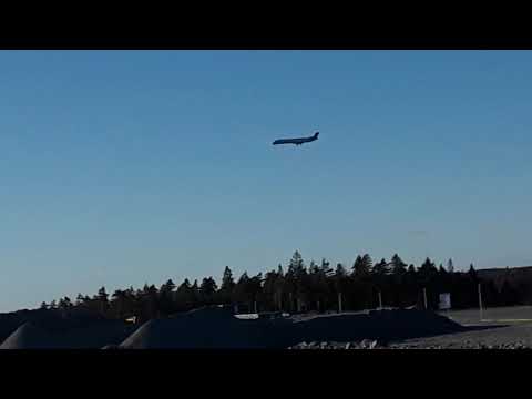 Flygplan landar i Göteborg Landvetter SAS