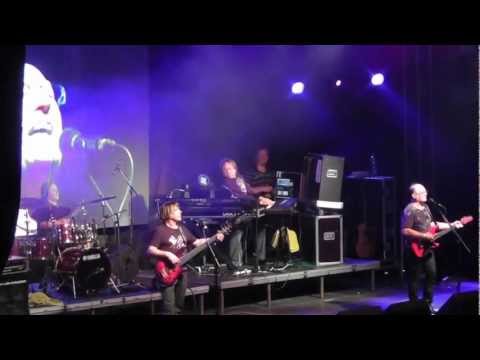 Olympic - Kdo Tě líbá, když ne já