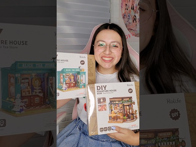 Vídeo relacionado con Rolife Casa de Muñecas Cocina de Repostería Kit DIY Casa en Miniatura Kits de Modelismo Casa de Muñecas Miniatura Rincón de Libros Decoración del Hogar Regalo de Cumpleaños