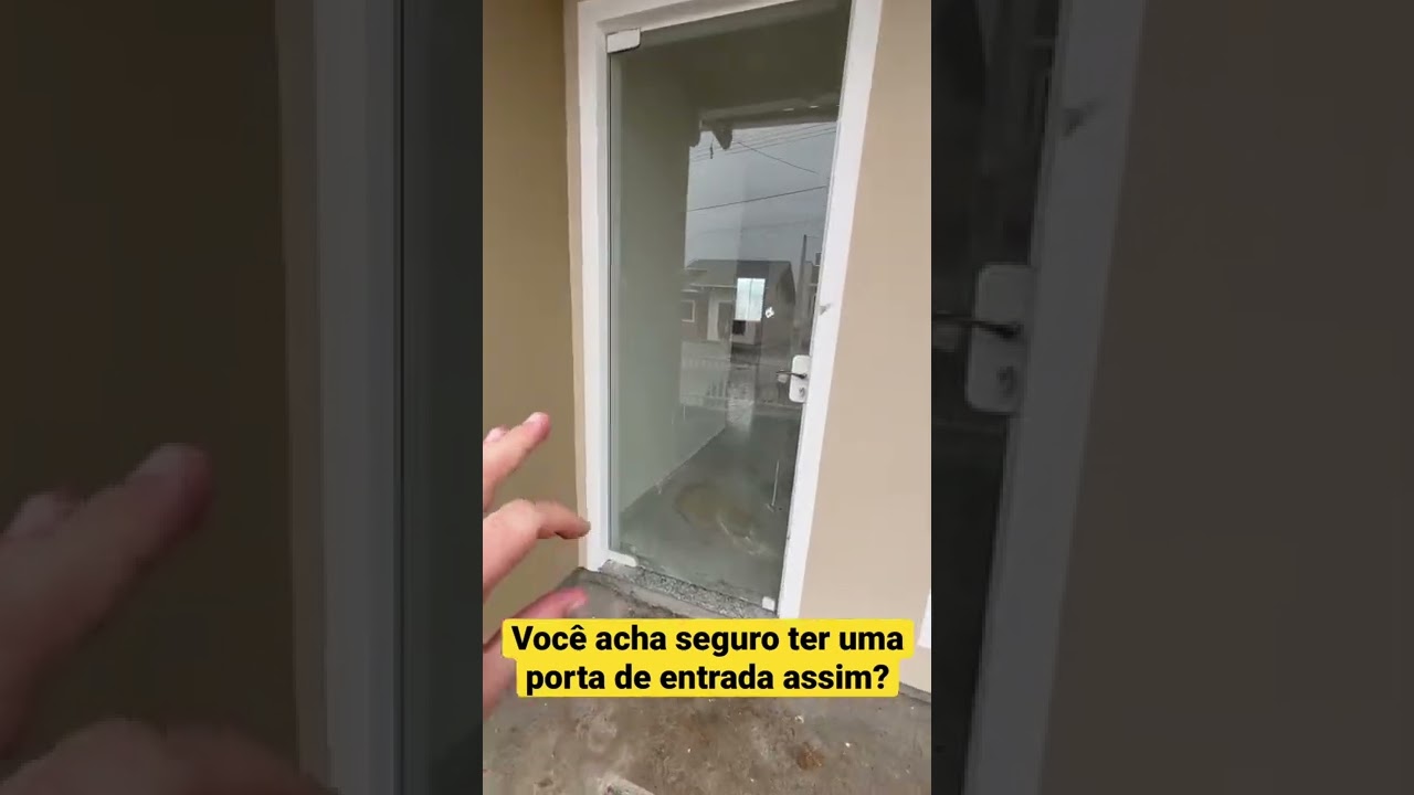 Watch Now VOCÊ ACHA SEGURO TER UMA PORTA DE ENTRADA ASSIM 🚪🤔 VOCÊ ACHA SEGURO TER UMA PORTA DE ENTRADA ASSIM 🚪🤔