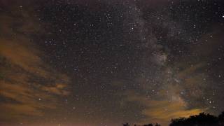 preview picture of video 'Time Lapse of Milky Way over Texas'