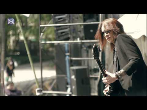 SUGIZO - NO MORE NUKES PLAY THE GUITAR @ Peace On Earth 2014