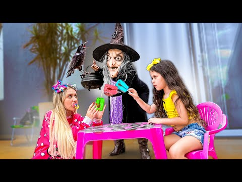 A BRUXA DO HALLOWEEN DEU DOCES PRA MINHA IRMÃZINHA E A JULLY!! 