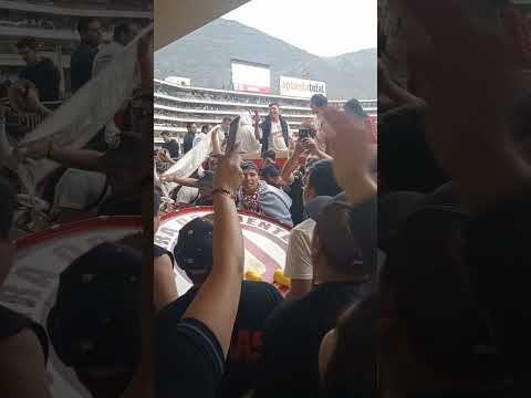 "Perú. Universitario 0 - 0 Alianza Lima . La Hinchada de la U" Barra: Trinchera Norte &bull; Club: Universitario de Deportes