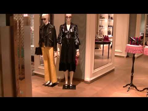 ГУМ. Гуляем по ГУМу. Смотрим обувь, одежду, аксессуары, велосипеды, духи. Арбузы и дыни.Москва.