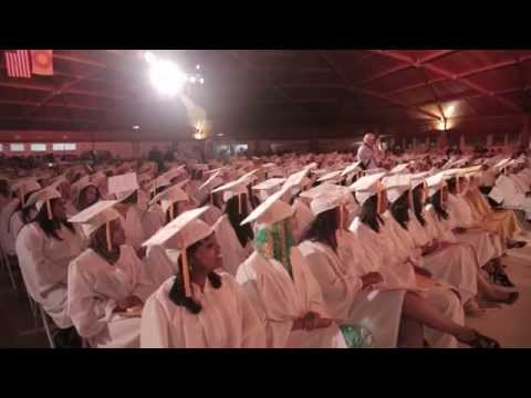 2014 MUM Graduation Jim Carrey (B-roll)