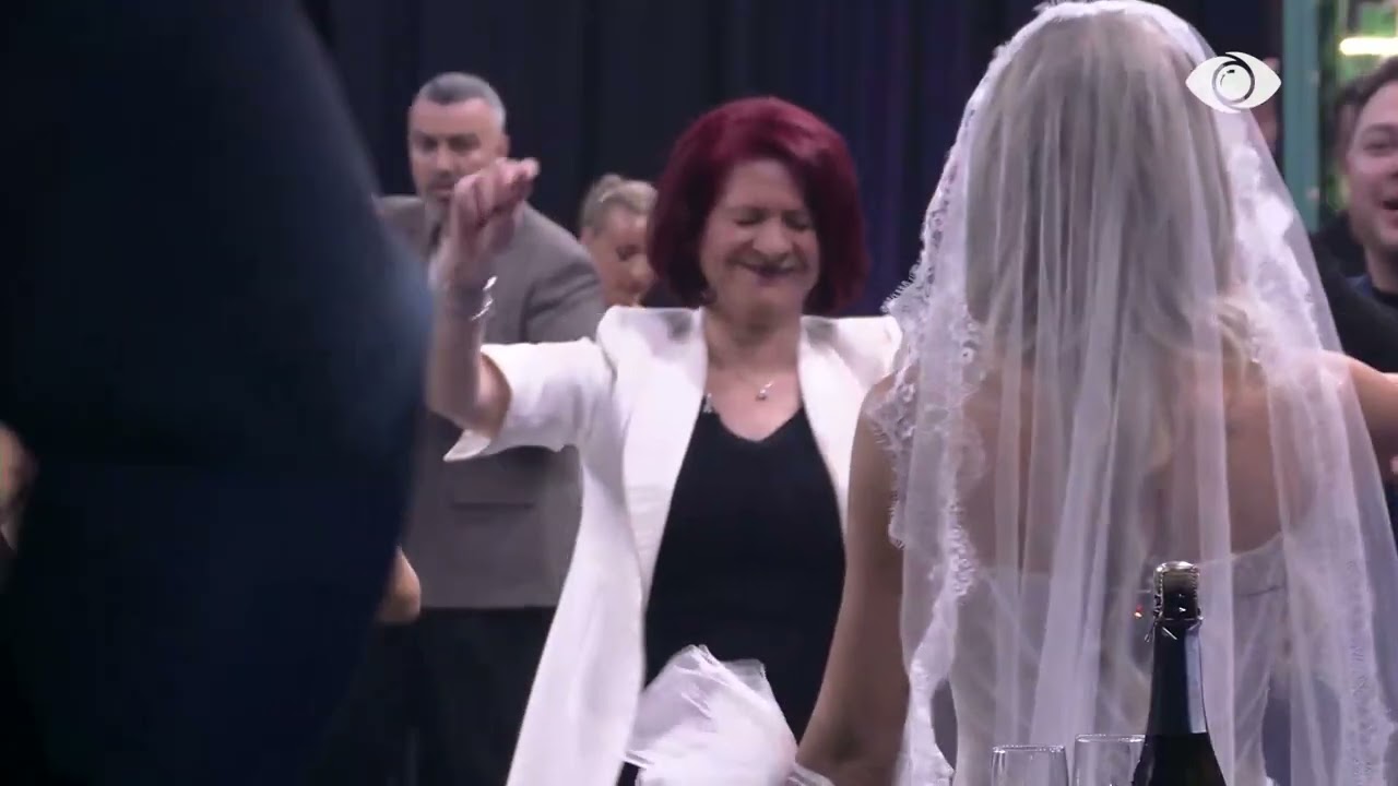 Gena ndez dasmën, Brikena dhe Mateo kërcejnë me tezen