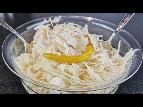 Knackiger Krautsalat wie beim Griechen, einfach selber machen - Weißkohlsalat Rezept