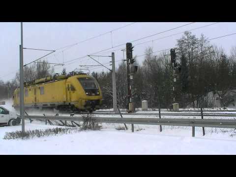 Schienenbaufahrzeug / Messzug mit 150 km/h auf der Frankenwaldbahn