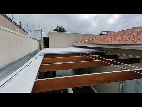 Cobertura Retrátil em Alumínio e Policarbonato Compacto Branco - Conforto e Estilo para Avaré