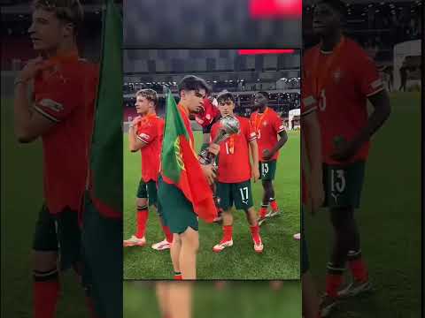 How to become an footballer in India.