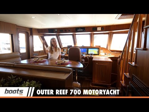 Outer-reef-yachts 700-720-MY video