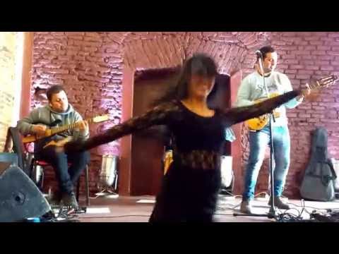 La encendida y Santiago copla y misterio