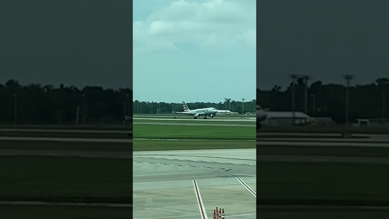 Flight Landing at RSW Airport #fortmyersfl