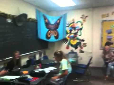 Spanish 1w class saying hello Mrs. Guzman's Spanish classes