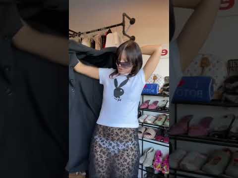 styling an outfit with NO PANTS?!?