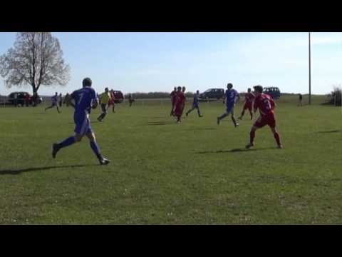 Brutales Foulspiel in der Kreisliga (Fussball)