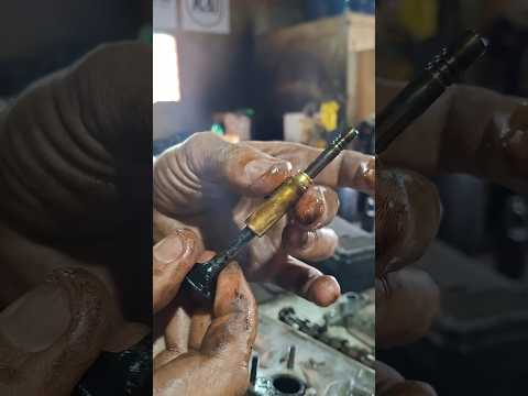 O carro está fumando e vazando óleo?