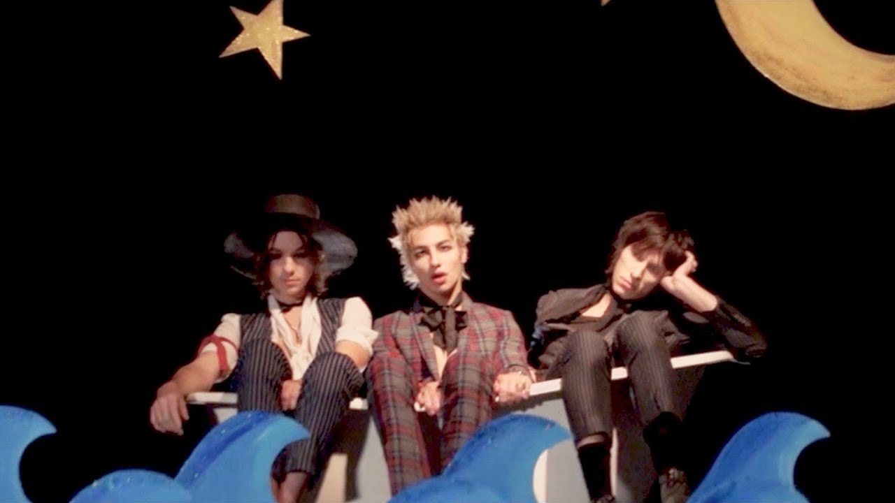 Palaye Royale — Dying In A Hot Tub