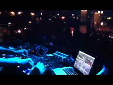 House south brothers mae west