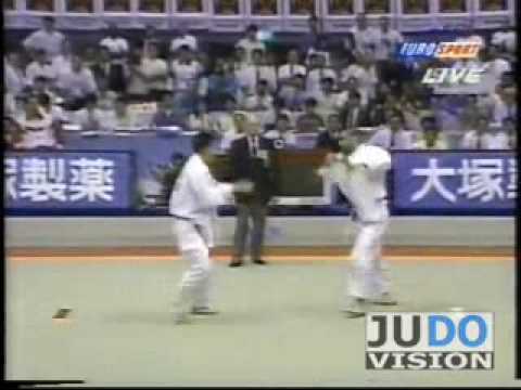JUDO 1995 World Championships: Ki-Young Jeon 전기영 (KOR) - Nicholas Gill (CAN)