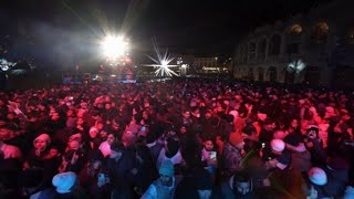 Verona, la festa di Capodanno in piazza Bra: musica, balli e lanterne cinesi