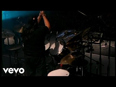 Videoclip de El Hombre De La Estrella (En Directo Desde Estadio De Huracán Buenos Aires / 2001) — La Renga