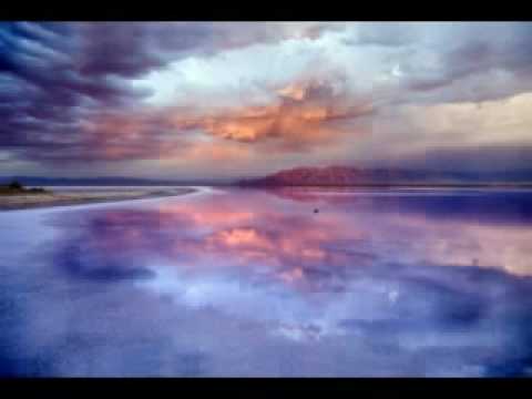Adam White & Andy Moor - The White Room (Short Edit)
