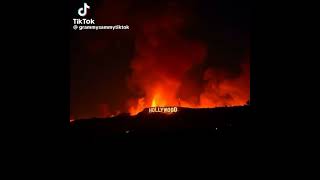 The Hollywood sign is burning up !! LA’s wildfires gets worse each minute #losangeles #wildlife