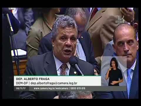 Dep. Alberto Fraga (DEM-DF) defende o projeto que visa coibir o assassinato de policiais