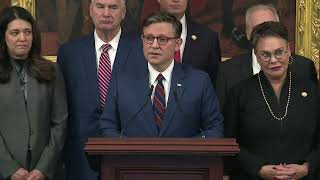 Chuck Schumer, Mike Johnson slam each other's party over pending SNAP problems